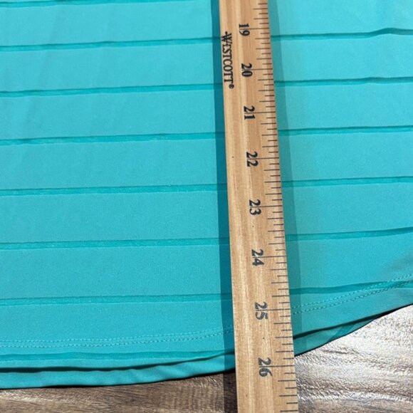 Zyia Active Havana Tank in mint green Lightweight Striped Mesh - Picture 3 of 7